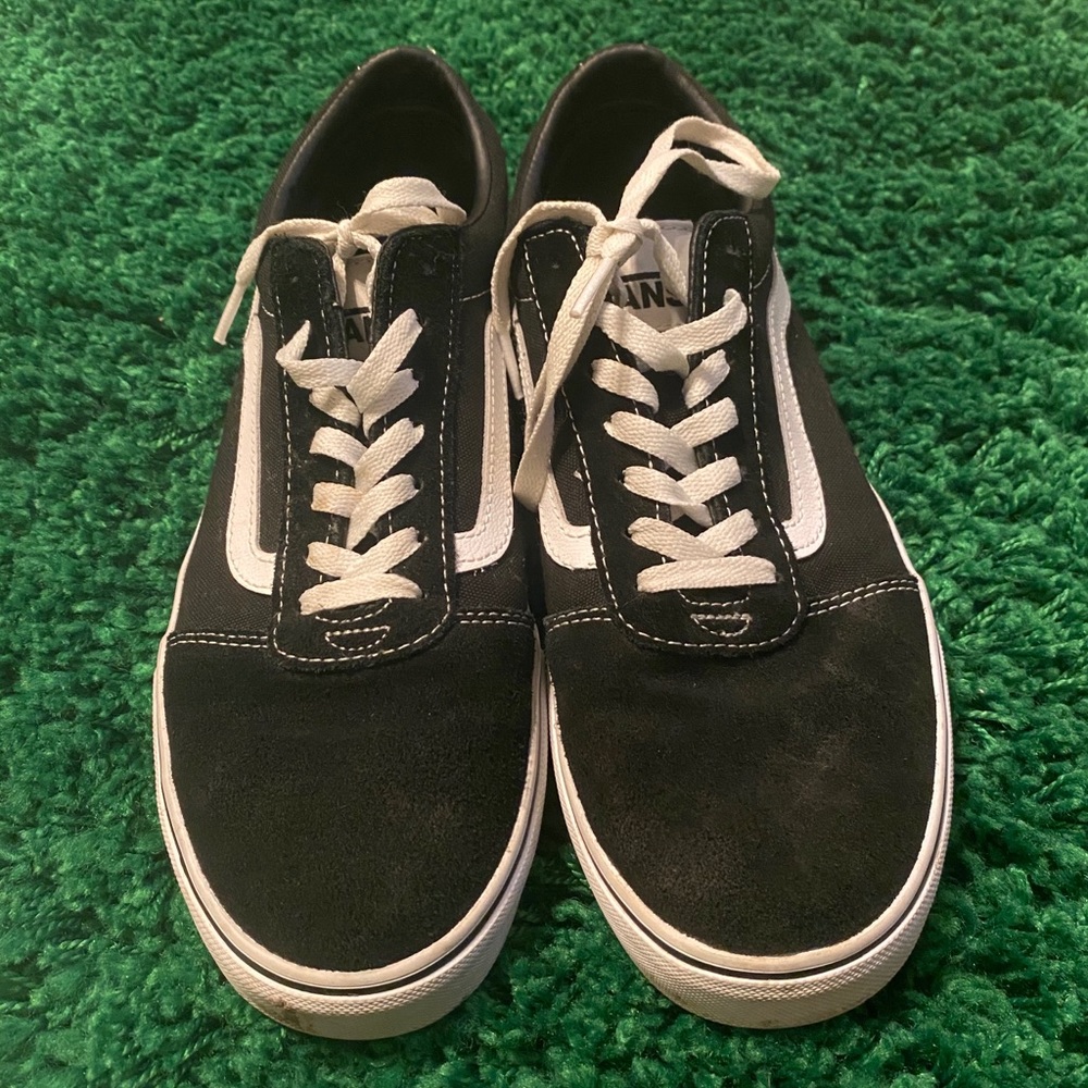 Black vans size 9.5 used (No Box)